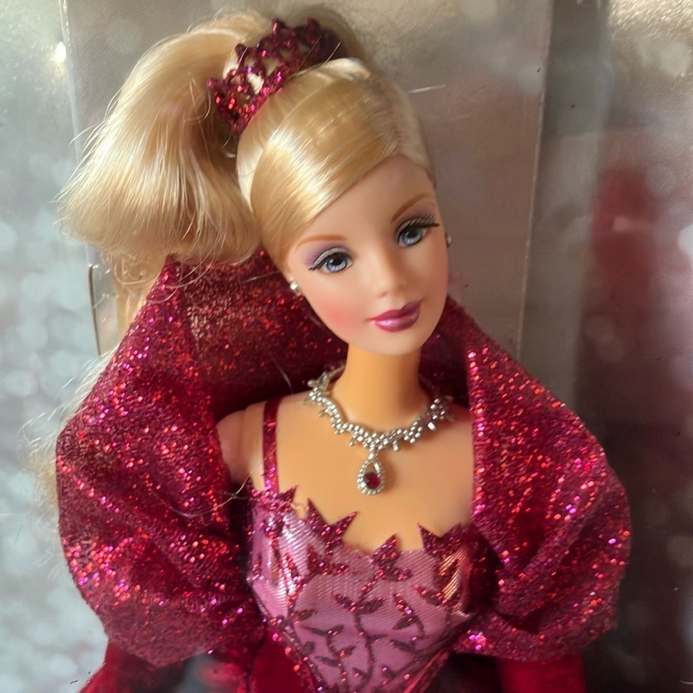 Barbie Holiday Celebration: Vintage 2002 Holiday Celebration Barbie - Picture 3 of 16